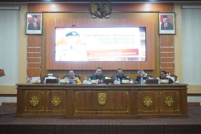 Pemkab Jepara Mengadakan Rapat Pengendalian Inflasi Daerah. Rapat digelar di Gedung Shima Kompleks Setda Jepara, Kamis (7/3/2024)