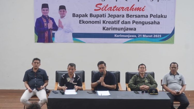 Bupati Jepara H. Witiarso Utomo mengundang seluruh pelaku usaha pariwisata dan ekonomi kreatif di Karimunjawa, bertempat di Halo Sustainable Resort, Karimunjawa, Sabtu, (22/3/2025)
