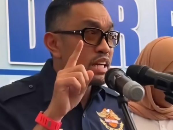 Ahmad Sahroni saat menyebut orang yang meminta DPR dibubarkan sebagai orang 'tolol' (Foto: Tangkapan Layar Tiktok @sumberdot_id)