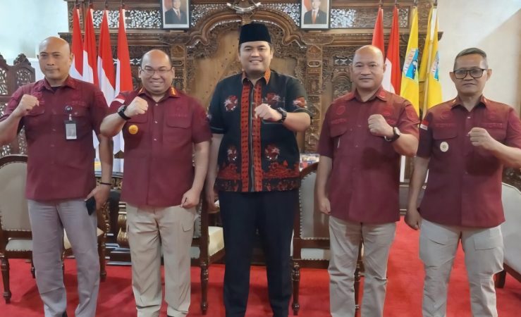 Pertemuan jajaran Kantor Imigrasi Kelas I Non TPI Pati dengan Wakil Bupati Jepara Muhammad Ibnu Hajar di Ruang Kerja Bupati Jepara, Kamis (4/9) (foto: laman resmi Pemkab Jepara)