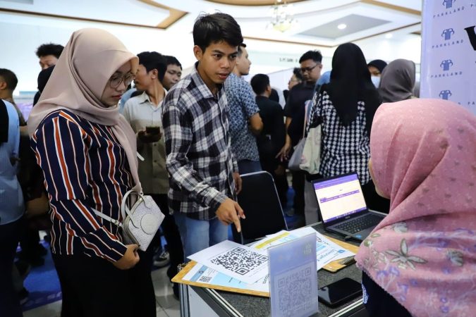 Suasana Kudus Job Fair 2025 yang digelar di Gedung Graha Mustika, Getas Pejaten, 10–11 Oktober 2025